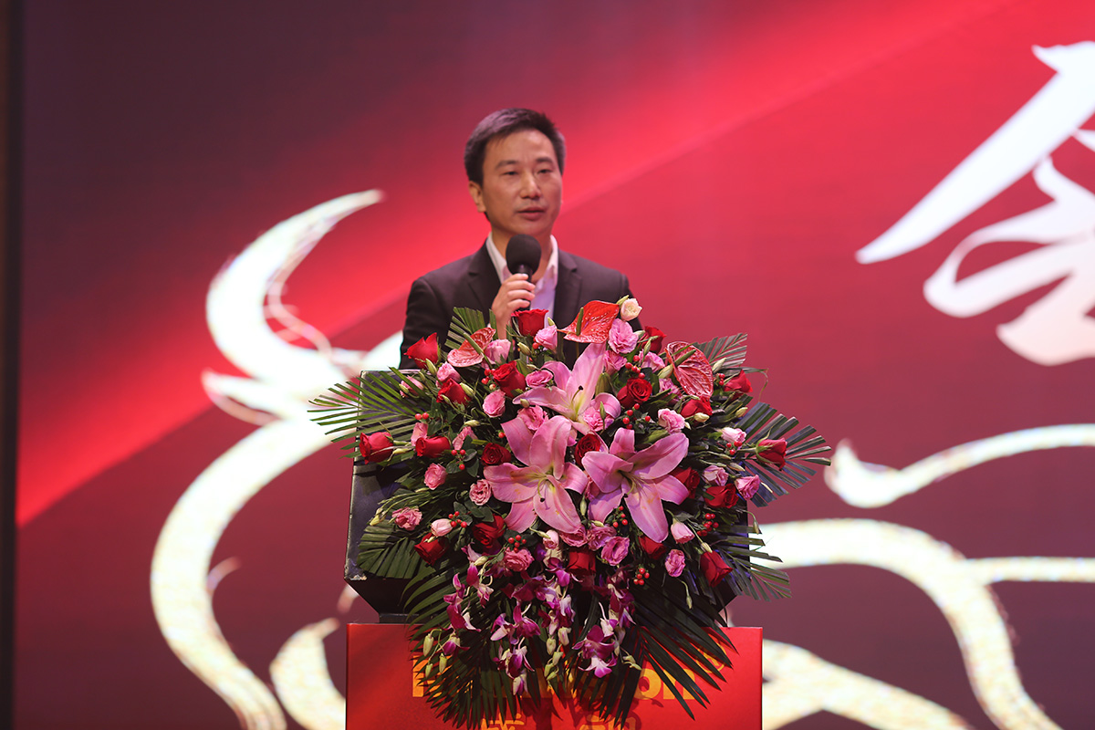 永葆初心，，，，，勤启发梦圆二〇二〇；；；；；；；服膺使命，，，，，再启程续写春天故事 ——888官网科技成立二十周围年暨网络赞美颁奖盛典在丽江进行