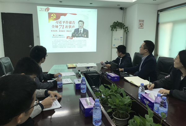 路一声问候，，，，，，，，送一份祝福！