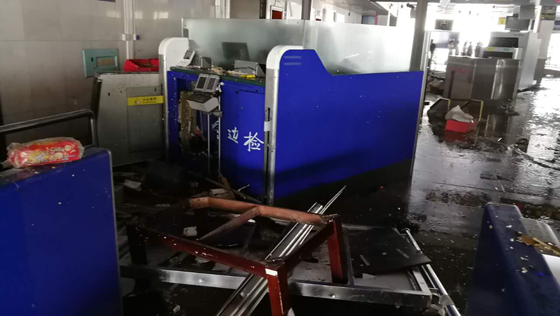 抢建遭台风沉创的九洲港口岸，，，，，888官网科技义不容辞！